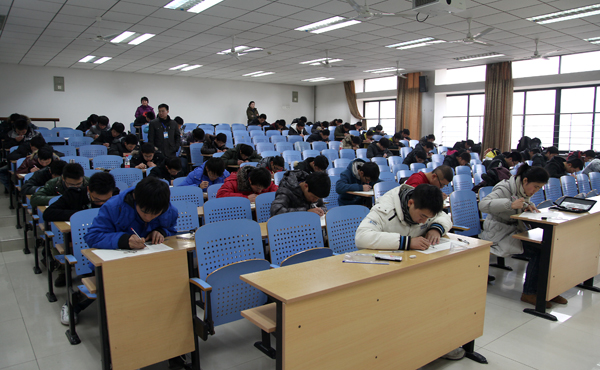 泰安成人高考考试